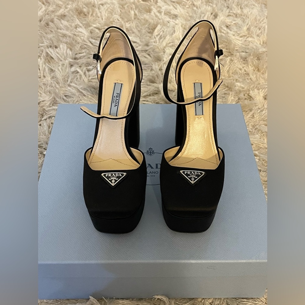 Prada Plateau Ankle Strap Platform Pump - size 37.5 (7.5)